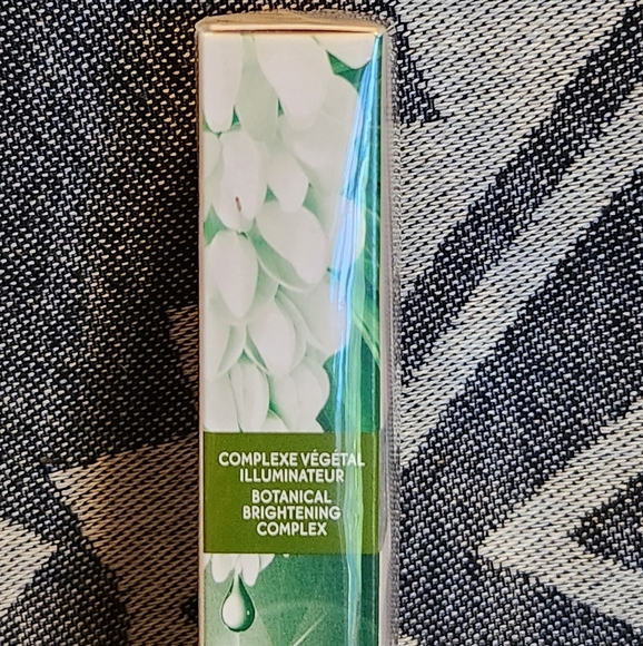 NEW Yves Rocher White Botanical Exceptional Youth Dark Spot Corrector .47 fl oz - Picture 8 of 9